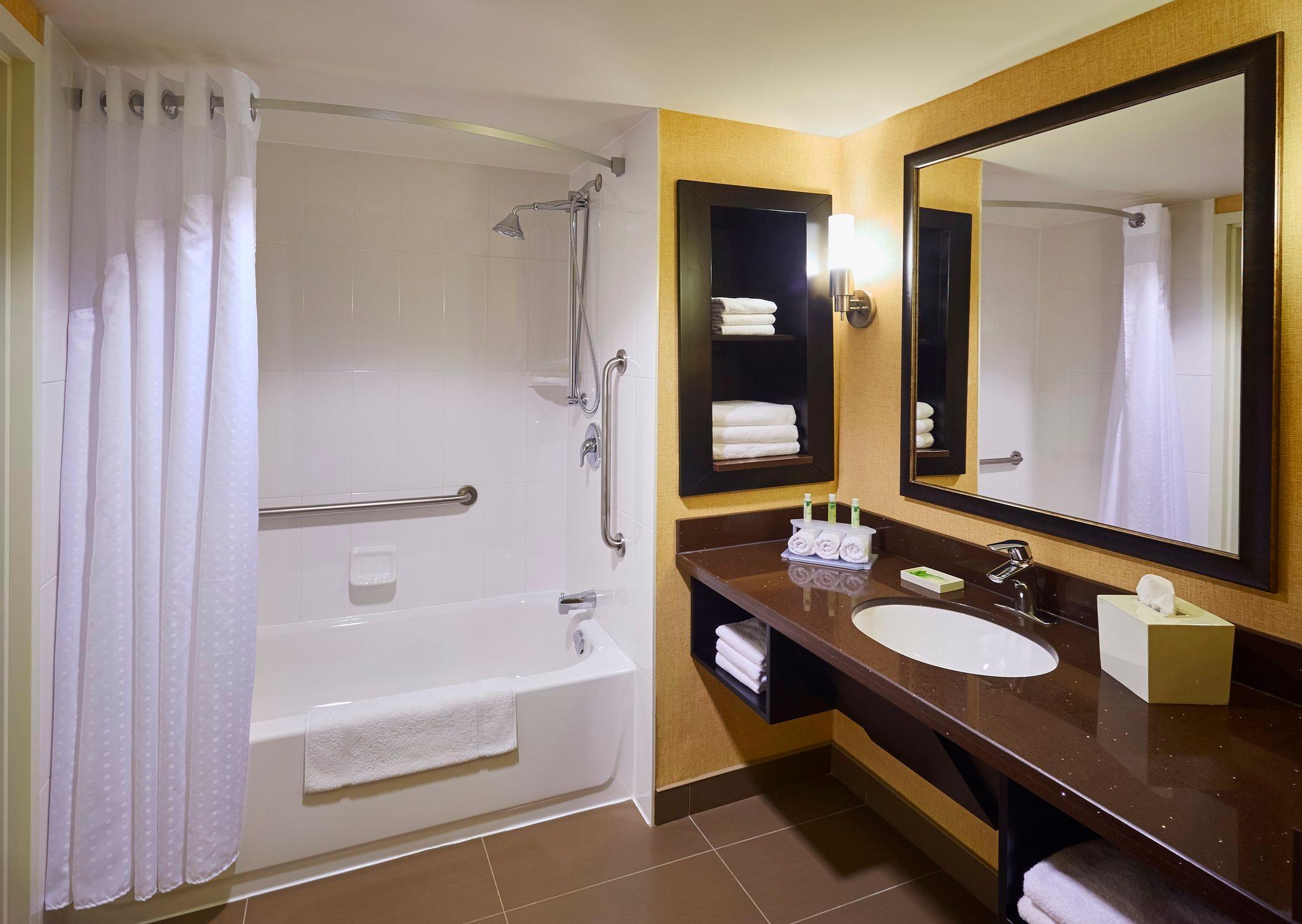 Holiday Inn Express And Suites Timmins By Ihg Buitenkant foto