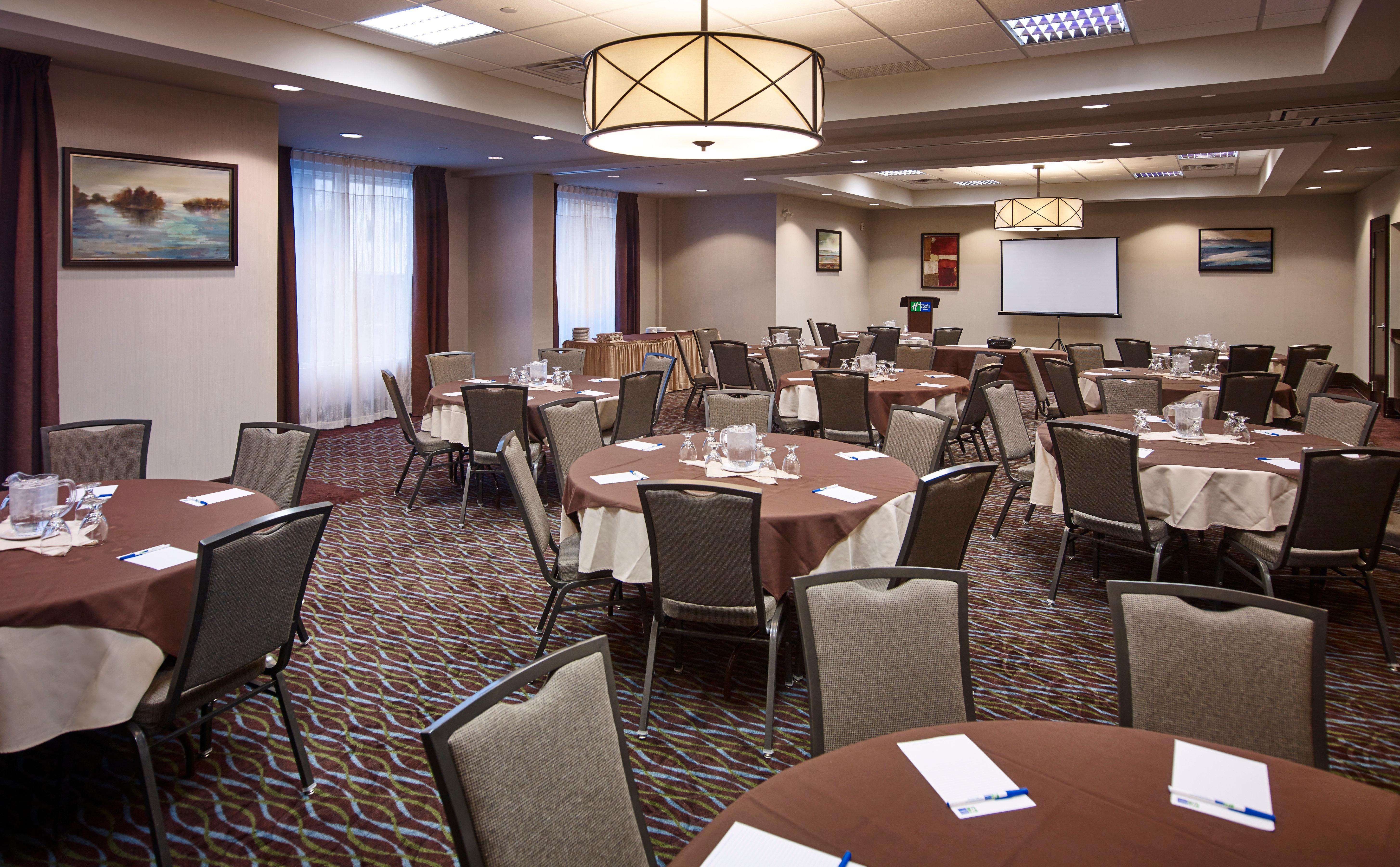 Holiday Inn Express And Suites Timmins By Ihg Buitenkant foto