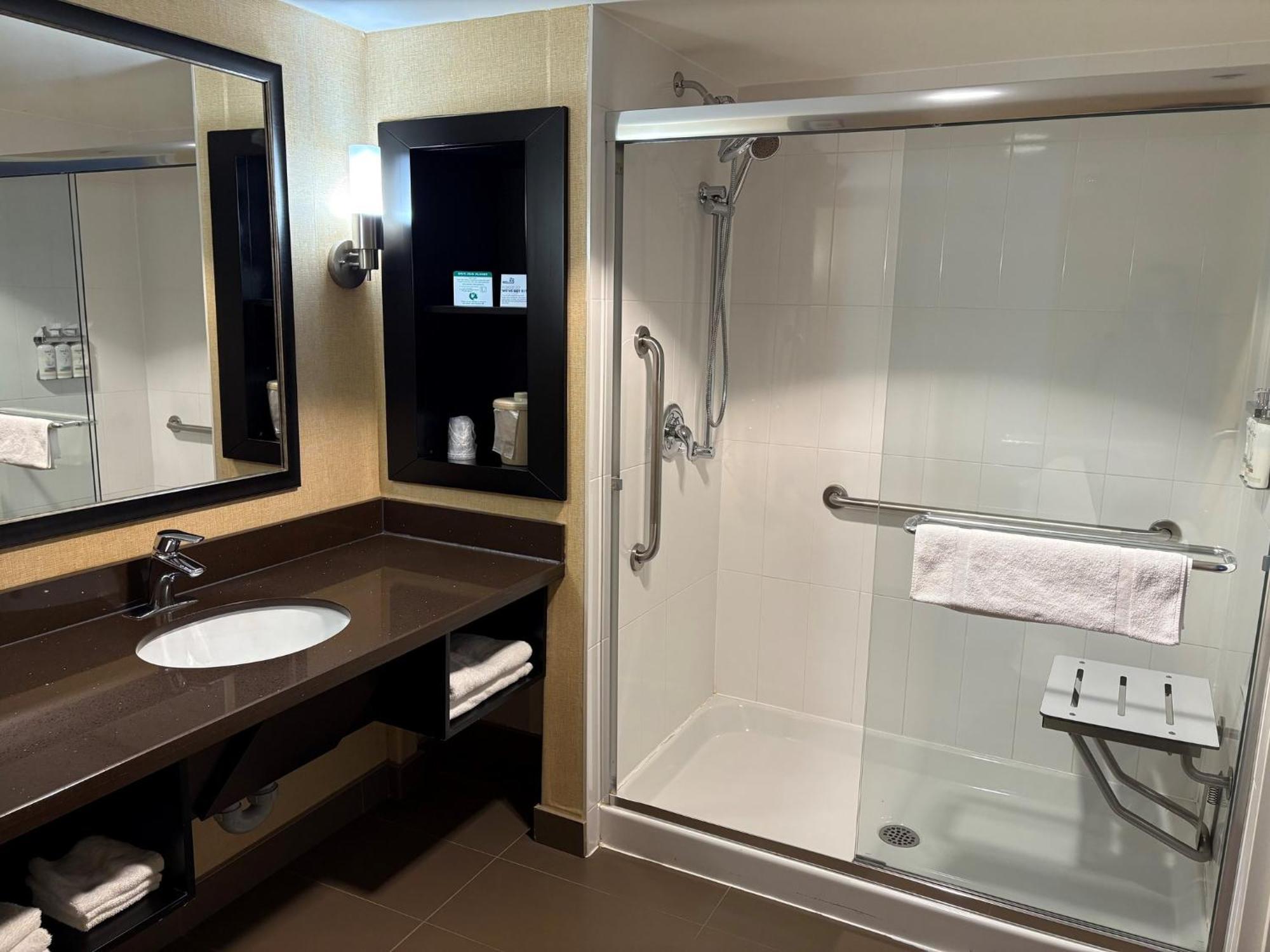 Holiday Inn Express And Suites Timmins By Ihg Buitenkant foto